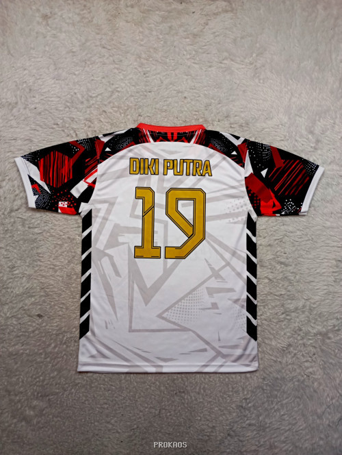 Jersey Torpedo Pro Liga: Dominasi Putih dengan Aksen Merah-Hitam - Gambar 2
