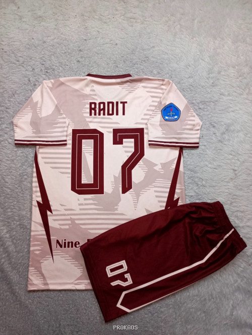 Jersey/Kaos Warna Krem dengan Logo Spotify & Garuda - Gambar 2